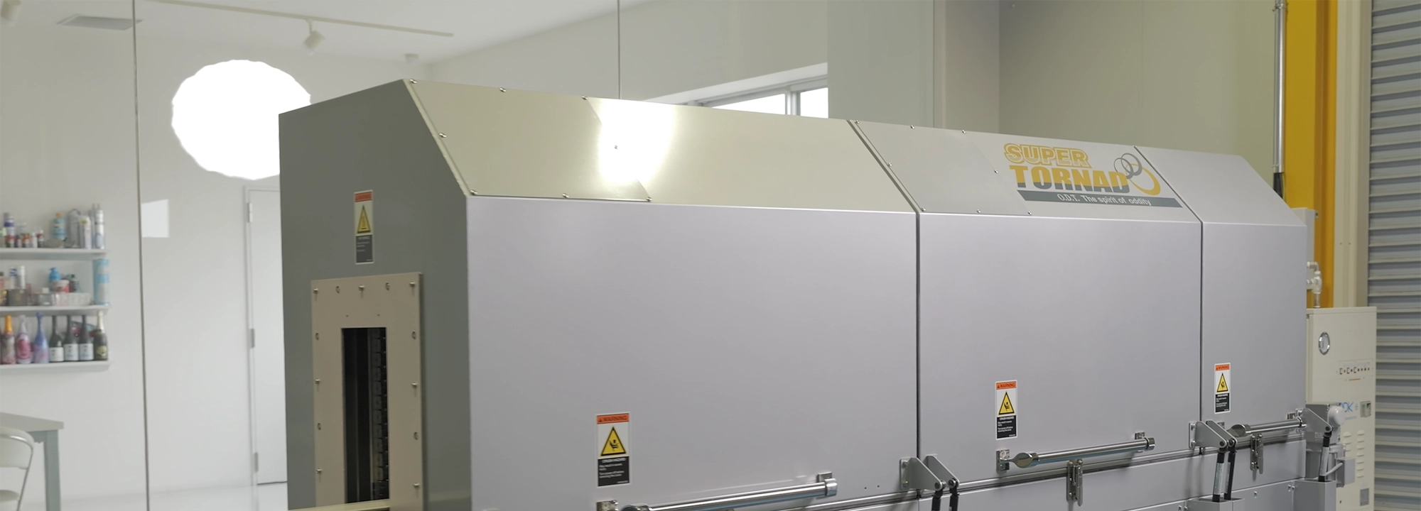 ハイブリッド型シュリンク装置　スーパートルネード